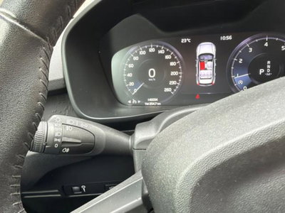 Volvo XC40 T2 Geartronic Momentum Core (14)