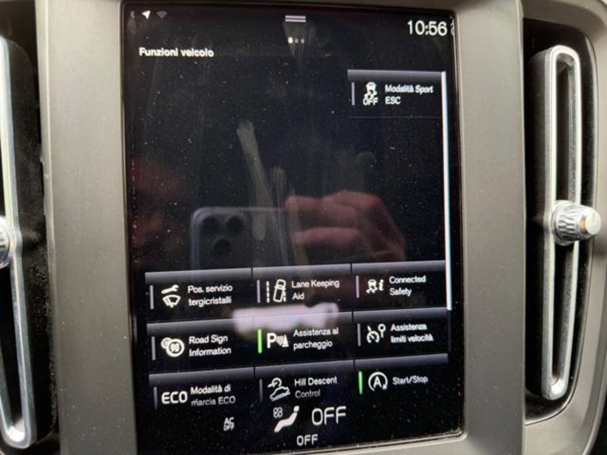 Volvo XC40 T2 Geartronic Momentum Core (18)