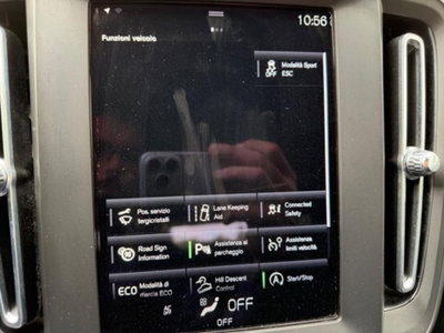 Volvo XC40 T2 Geartronic Momentum Core (18)