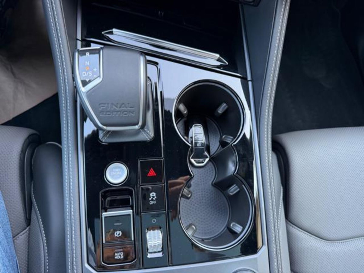 Volkswagen Touareg 3.0 V6 tdi scr R-Line Final Edition 286cv auto (17)