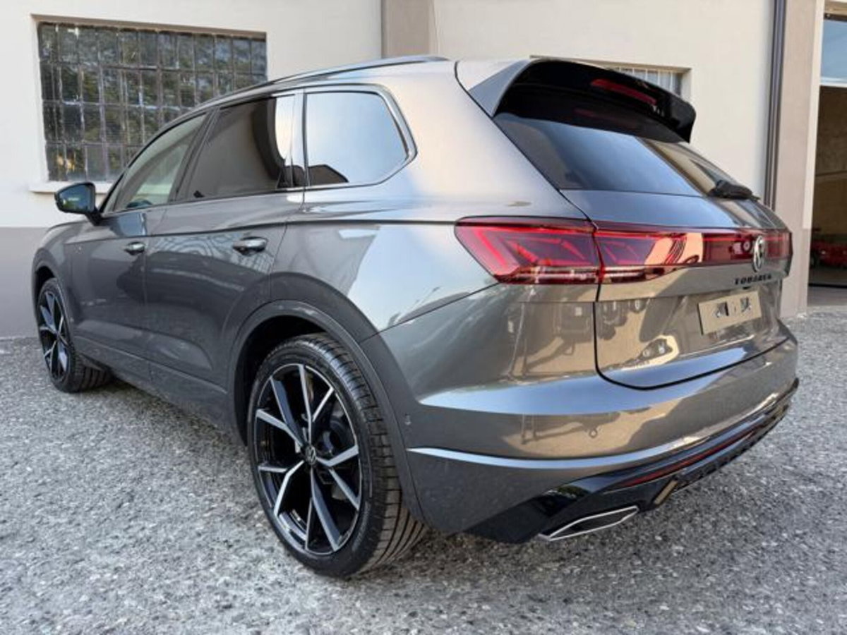 Volkswagen Touareg 3.0 V6 tdi scr R-Line Final Edition 286cv auto (4)