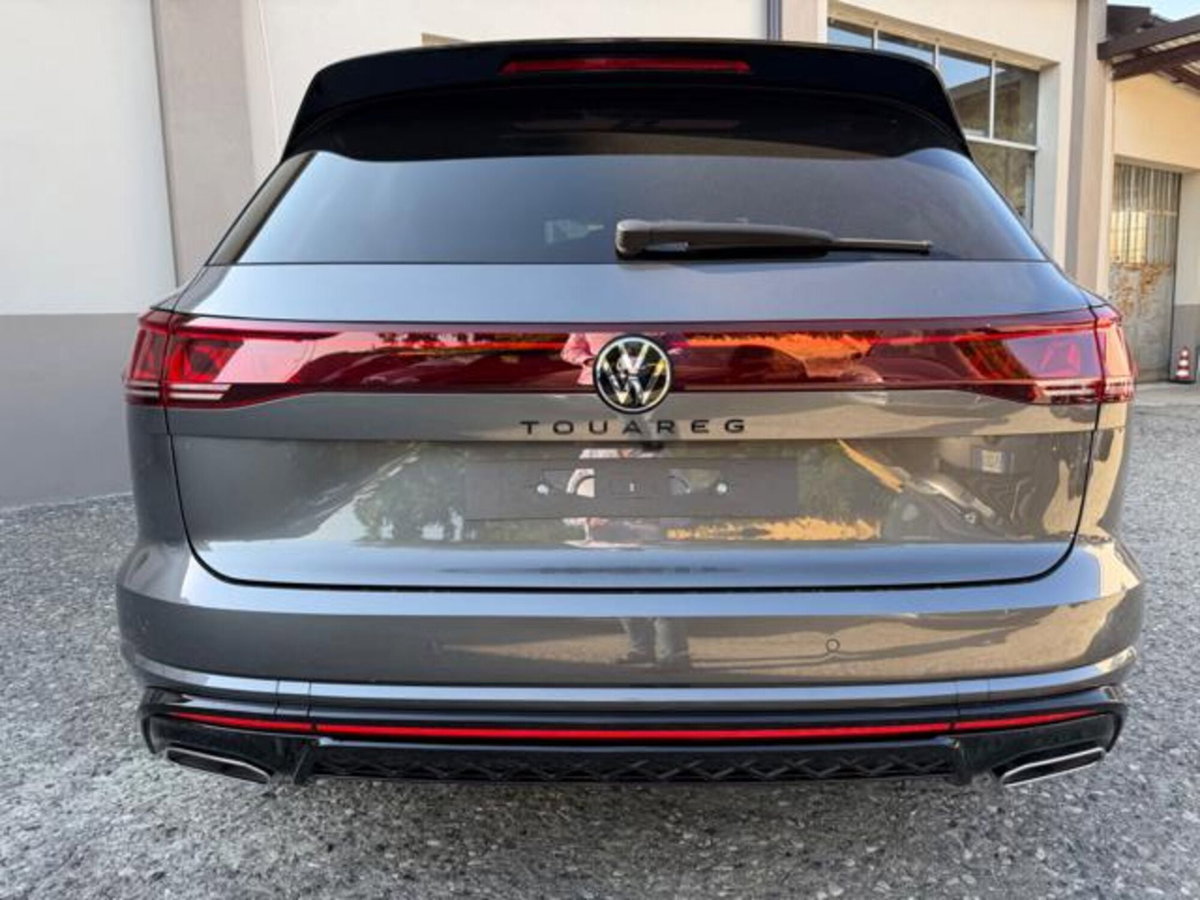 Volkswagen Touareg 3.0 V6 tdi scr R-Line Final Edition 286cv auto (5)