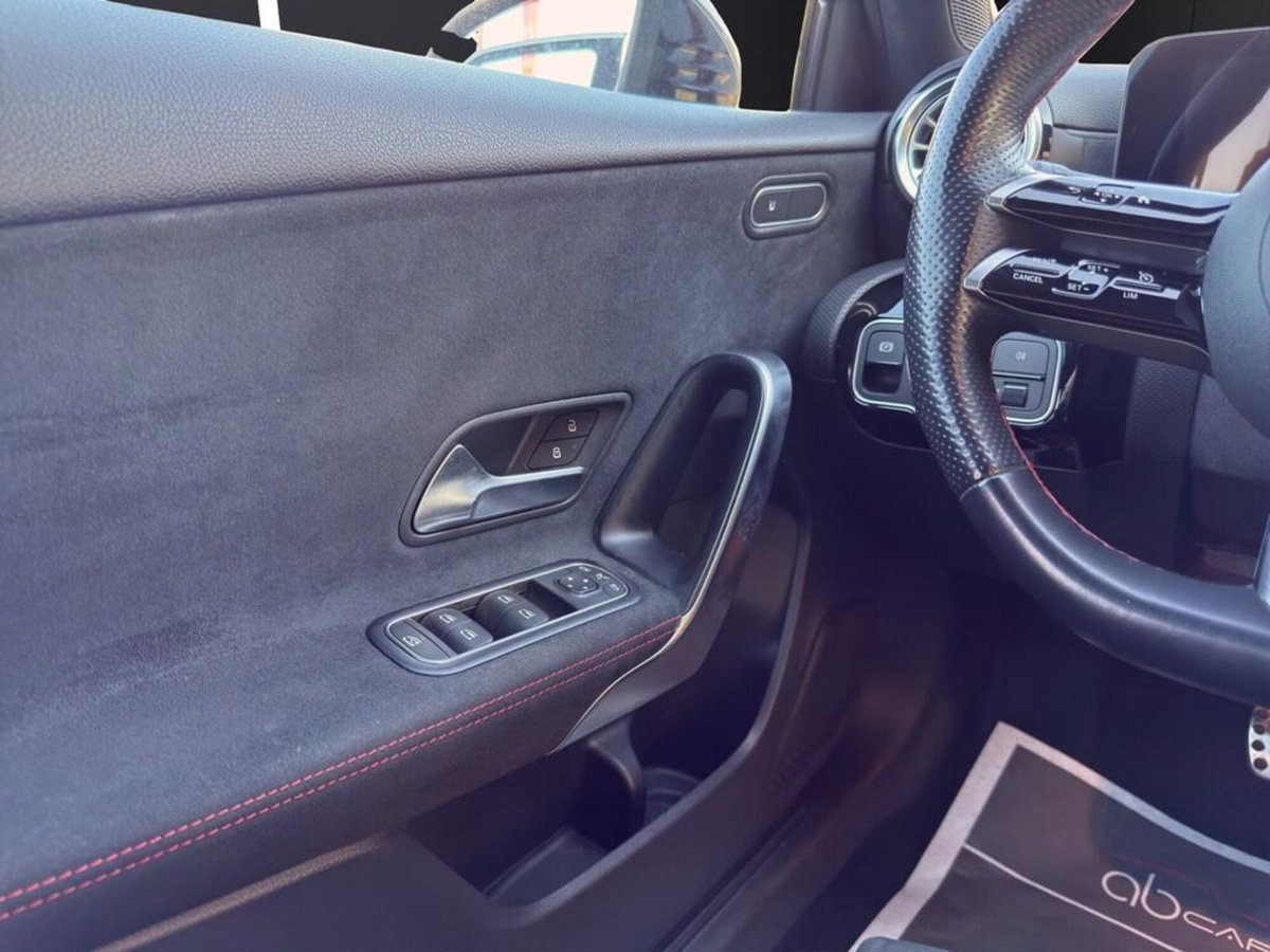 Mercedes-Benz Classe A 200 d AMG Line Premium Plus auto (12)