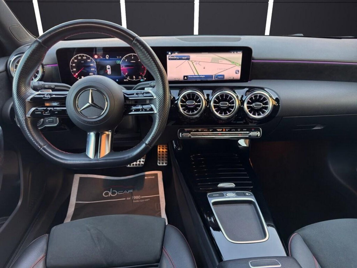 Mercedes-Benz Classe A 200 d AMG Line Premium Plus auto (13)