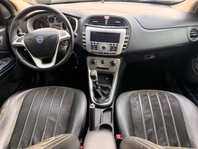 Lancia Delta 2.0 MJT DPF Executive (4)