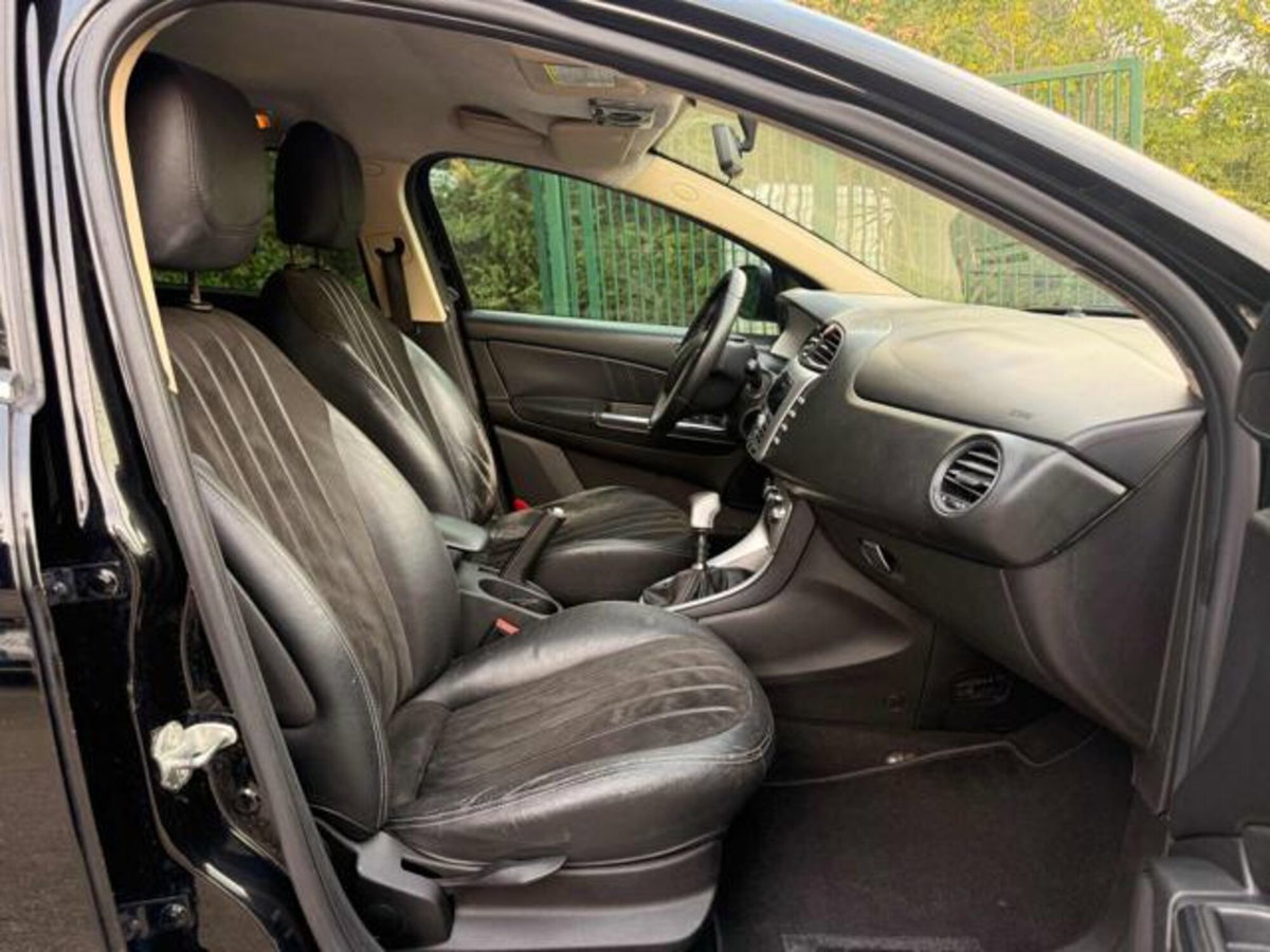 Lancia Delta 2.0 MJT DPF Executive (5)