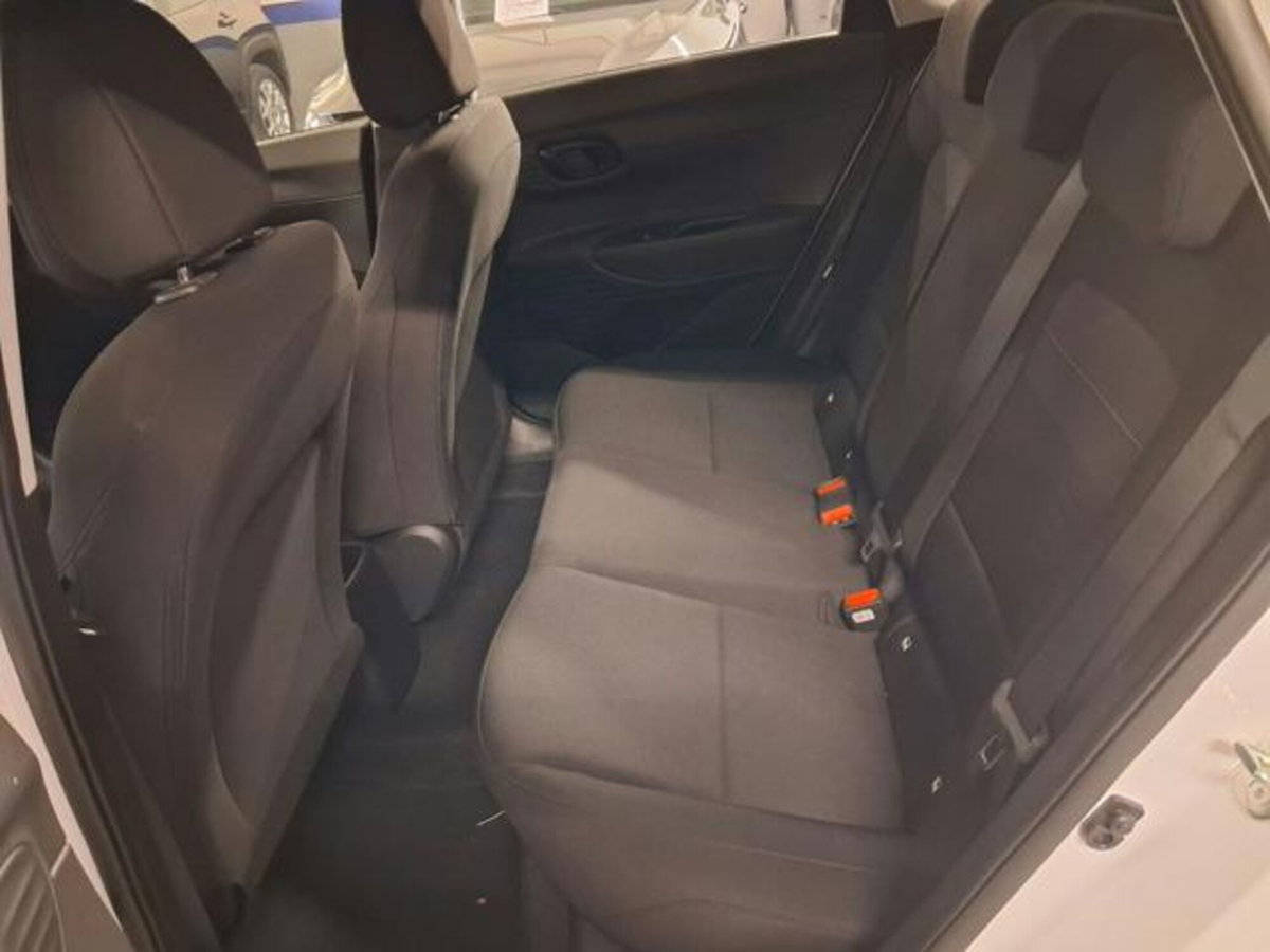 Hyundai Bayon 1.2 mpi Xline mt (17)