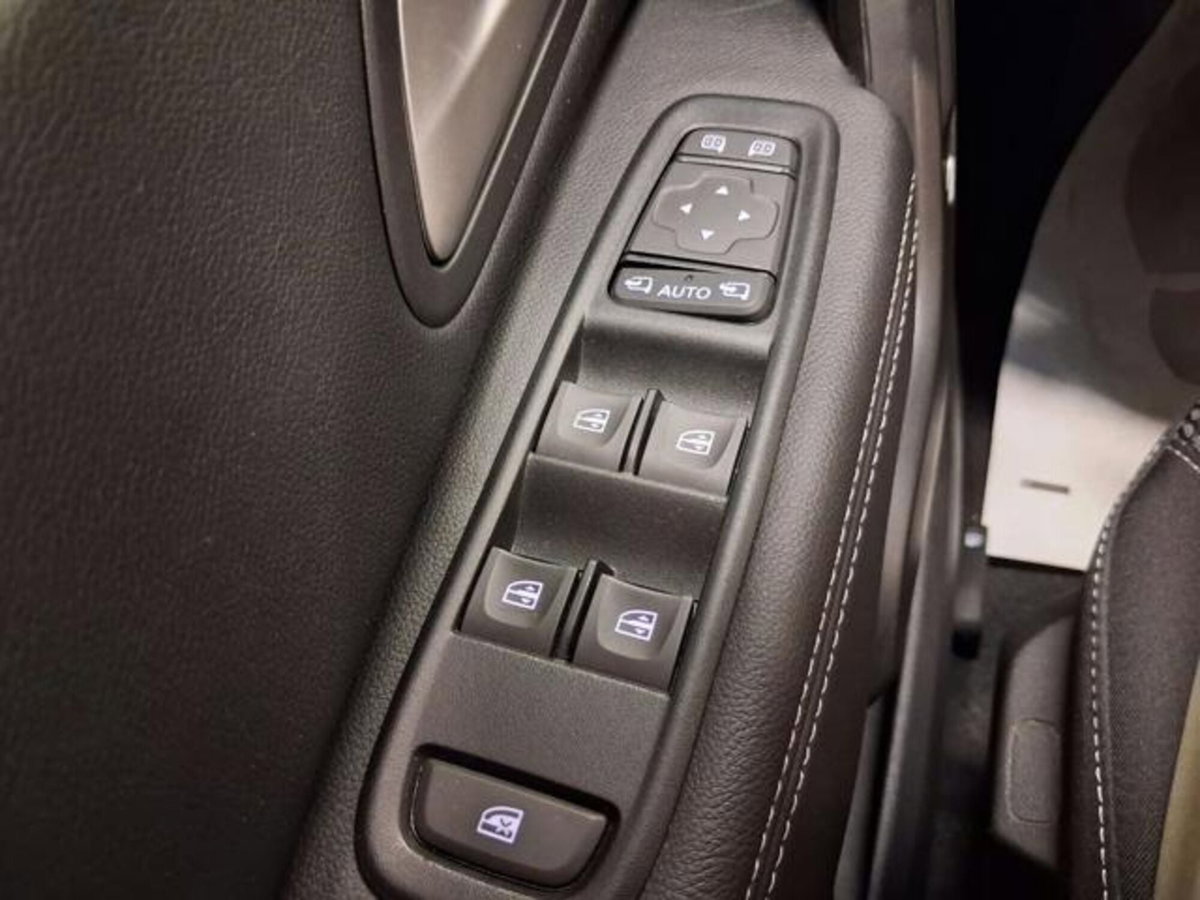 Dacia Duster 1.0 TCe GPL 4x2 Expression (18)