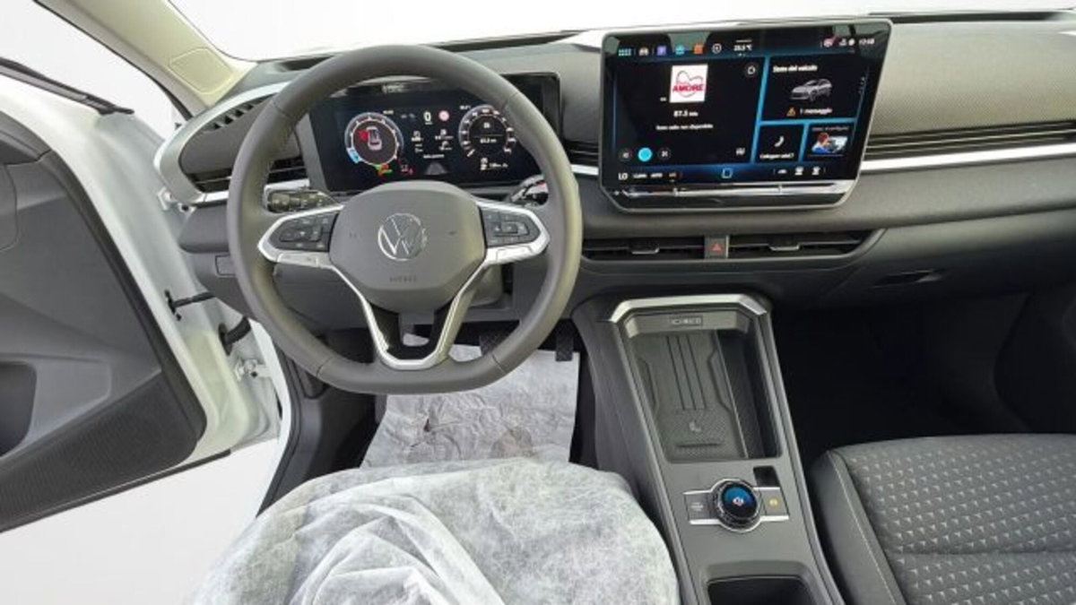 Volkswagen T-Roc 1.5 etsi Life 115cv dsg (12)