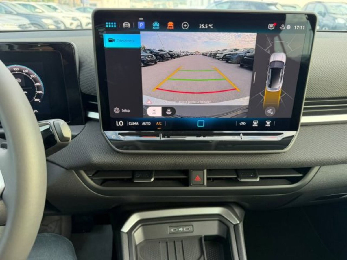 Volkswagen T-Roc 1.5 etsi Life 115cv dsg (13)
