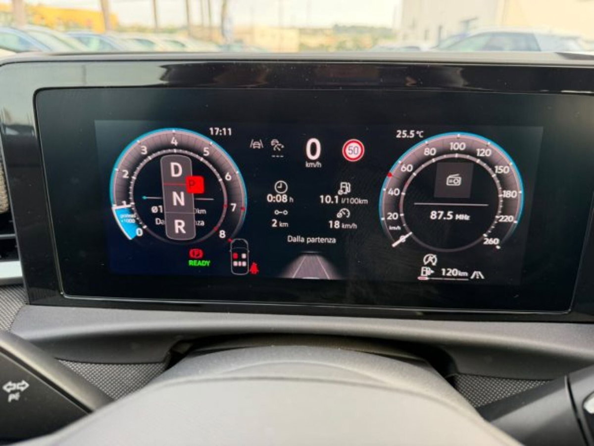 Volkswagen T-Roc 1.5 etsi Life 115cv dsg (16)