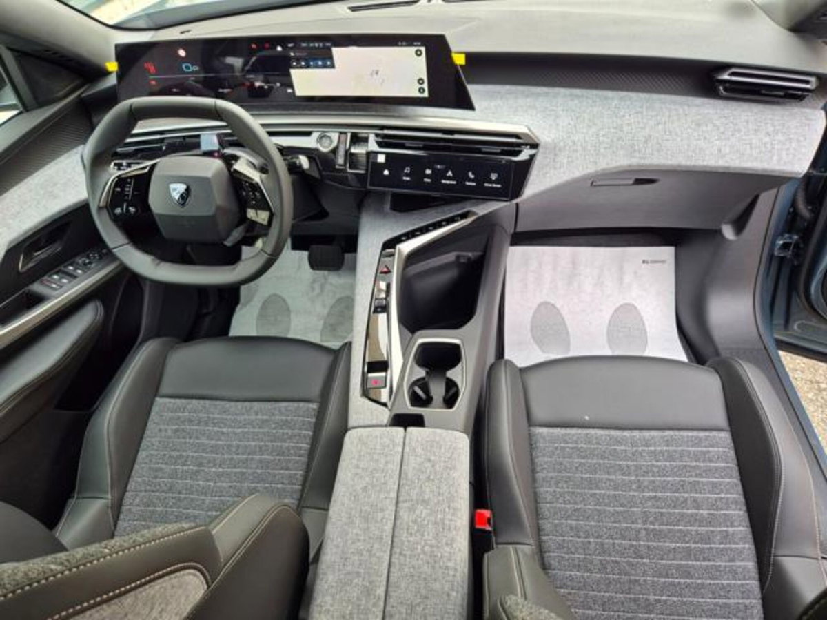 Peugeot 3008 1.2 hybrid Allure Business 145cv e-dcs6 (13)