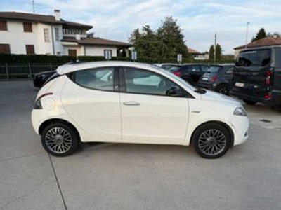 Lancia Ypsilon 0.9 TwinAir 85 CV 5 porte S&S DFN Gold (4)