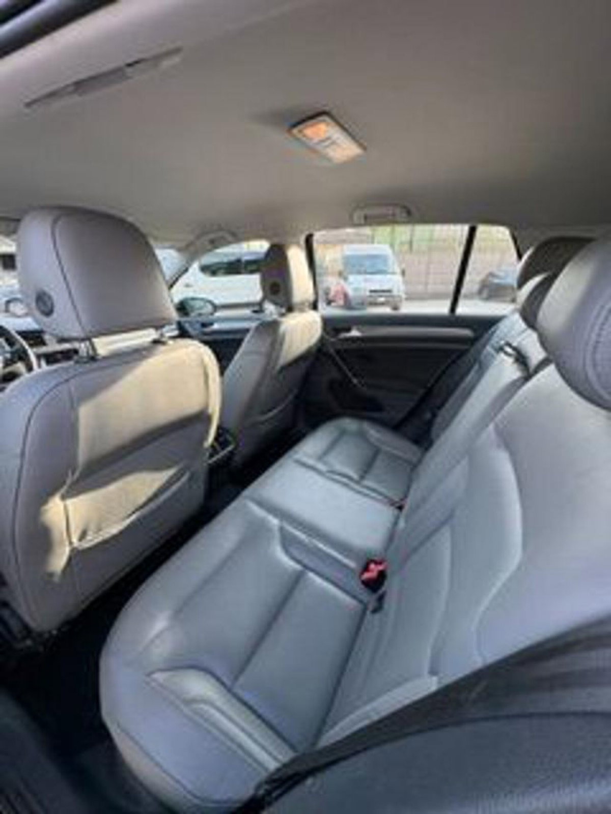 Volkswagen Golf 1.6 TDI DPF 5p. BlueMotion (19)