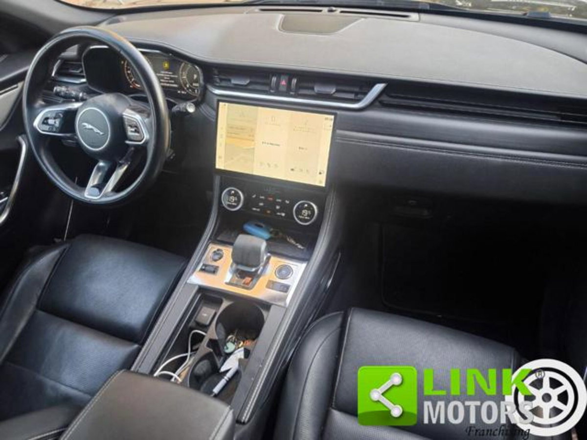 Jaguar F-Pace 2.0 D 204 CV AWD aut. R-Dynamic HSE (5)