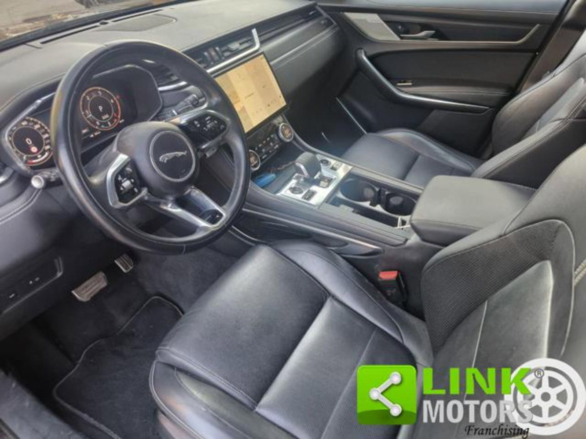 Jaguar F-Pace 2.0 D 204 CV AWD aut. R-Dynamic HSE (8)