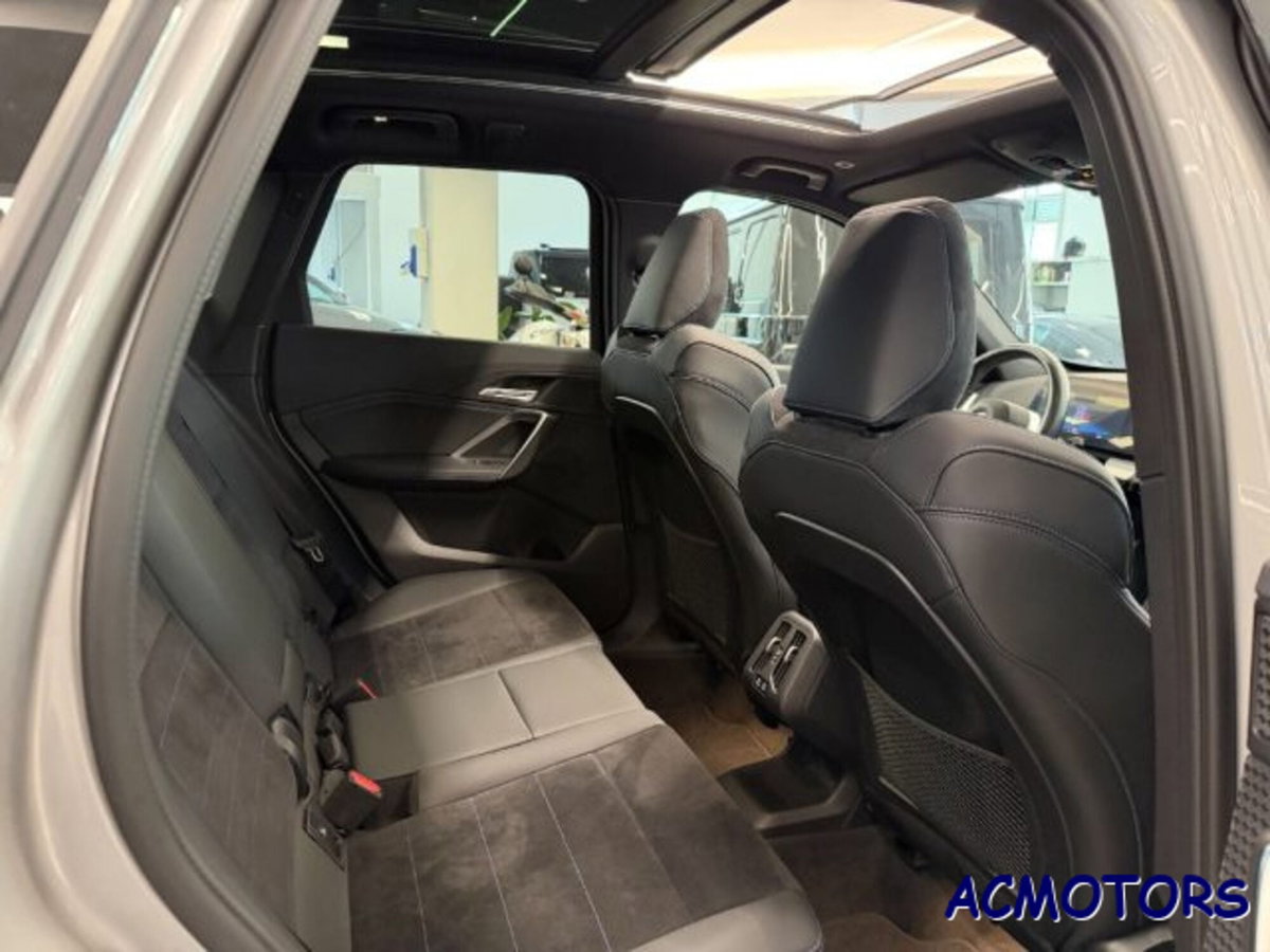BMW X1 xDrive 23i Msport (12)