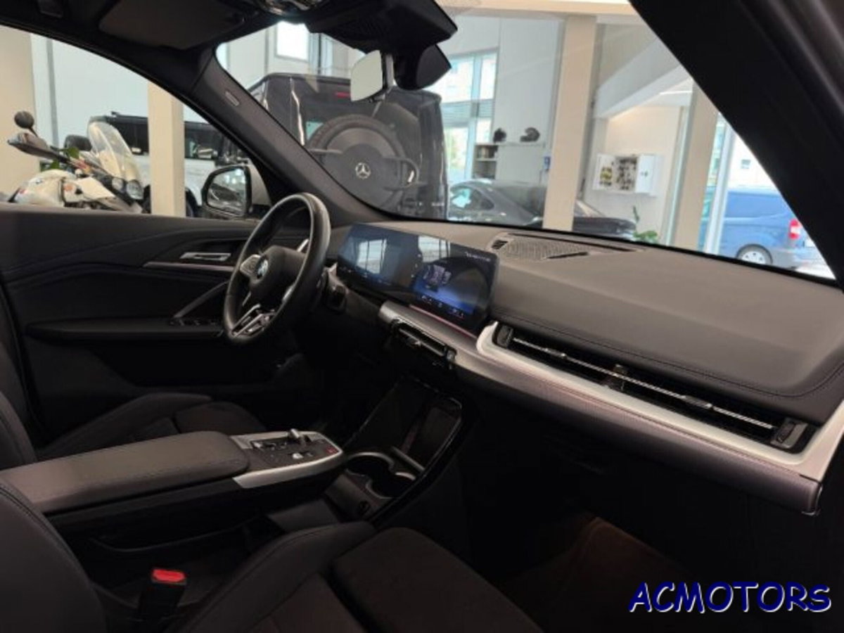 BMW X1 xDrive 23i Msport (13)