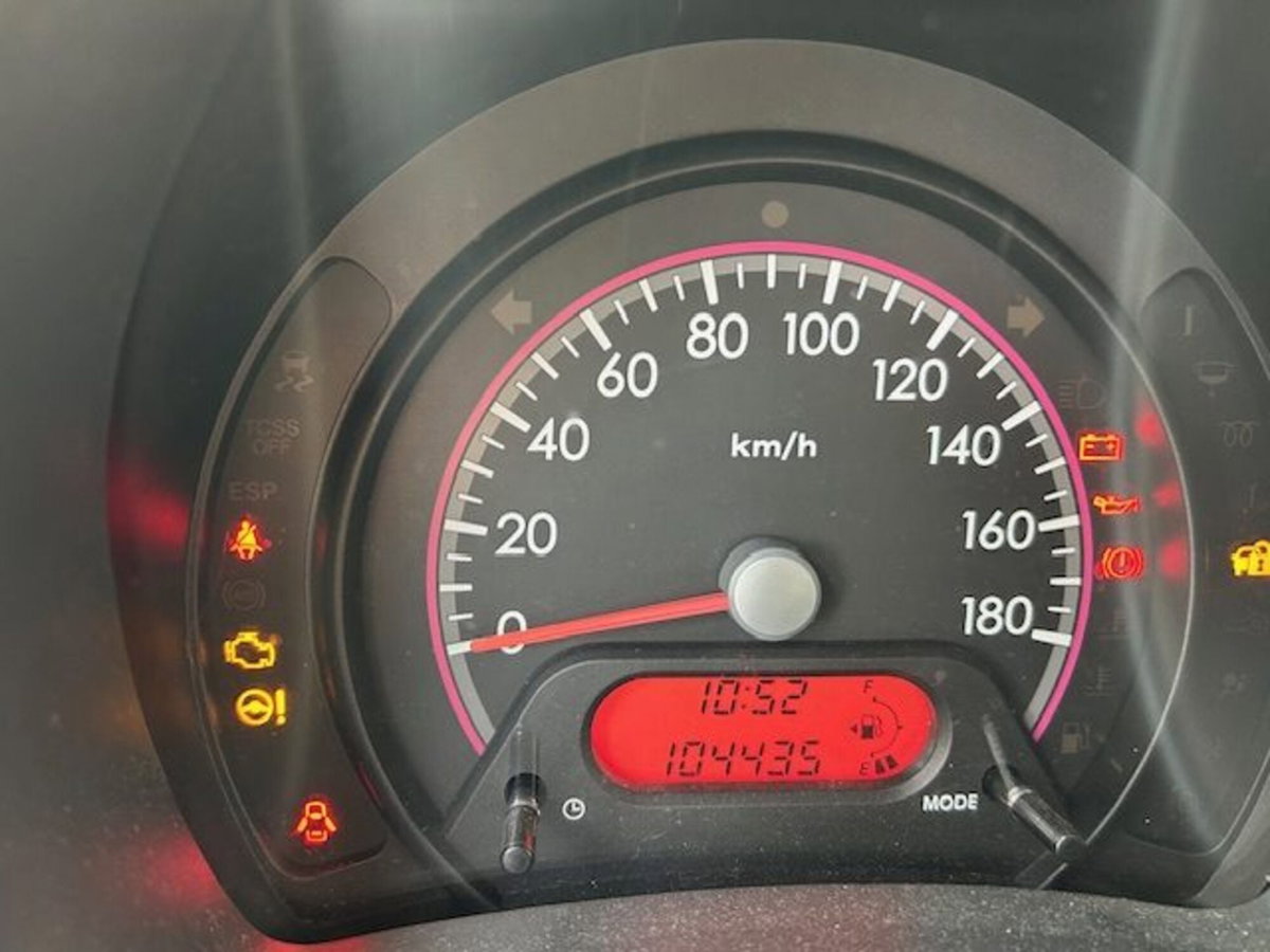 Suzuki Alto 1.0 A/T GL (8)