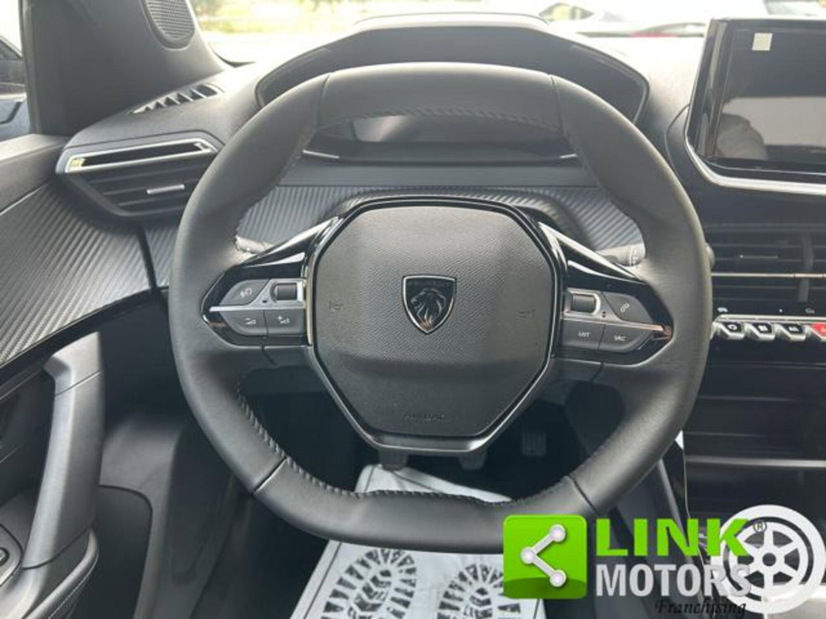Peugeot 2008 1.2 puretech Allure s&s 100cv (12)