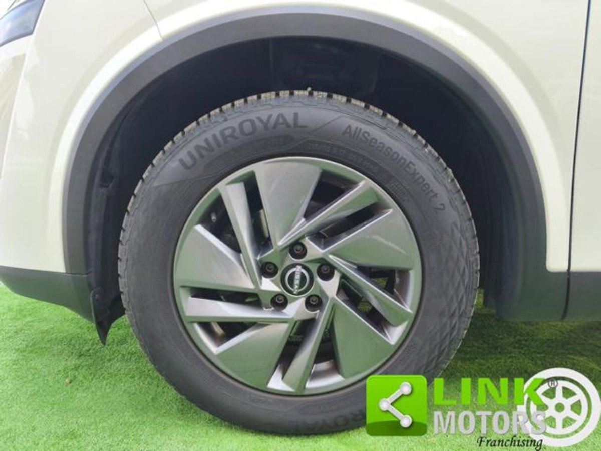 Nissan Qashqai 1.3 mhev Acenta 2wd 140cv (14)