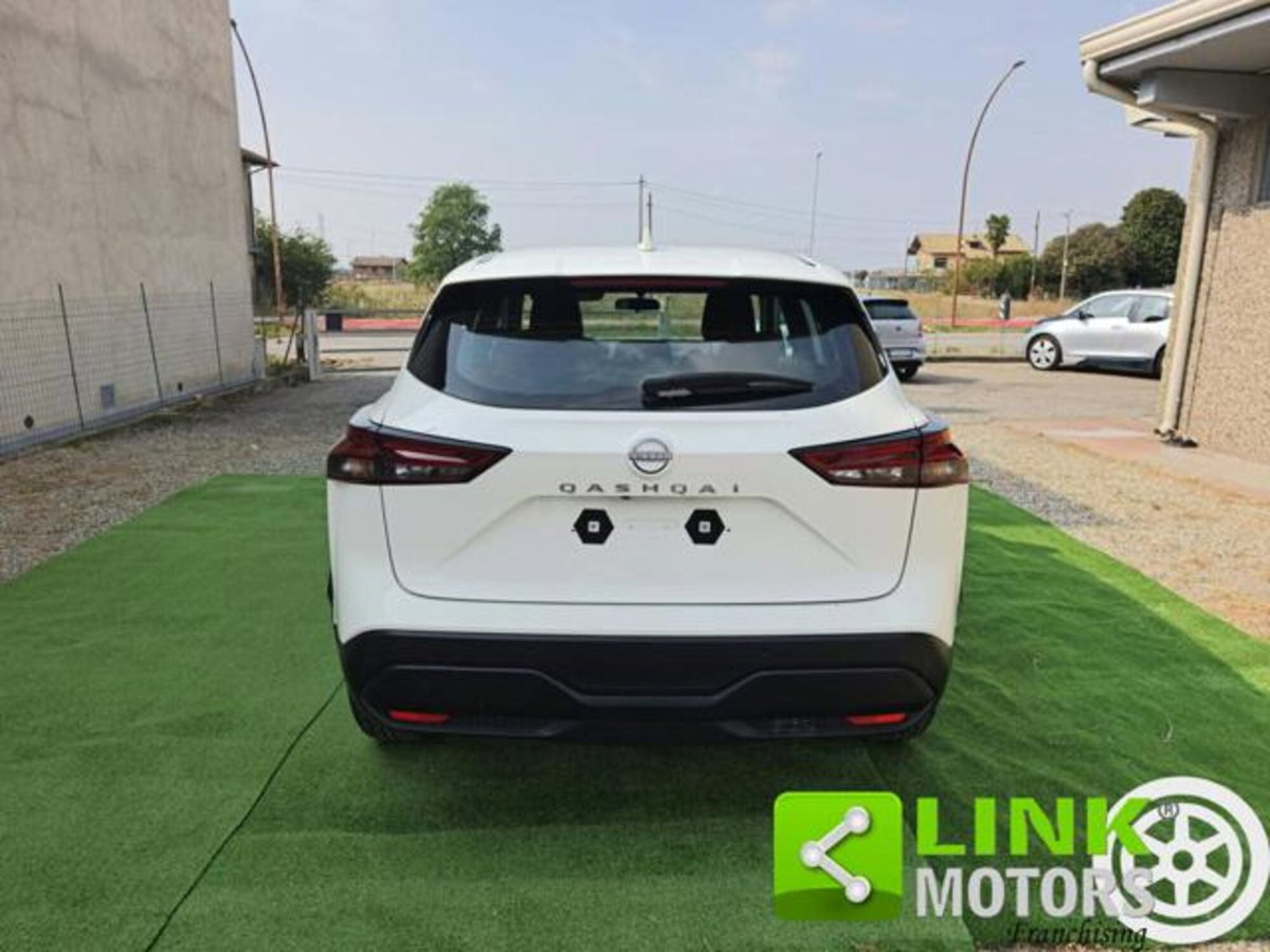 Nissan Qashqai 1.3 mhev Acenta 2wd 140cv (6)