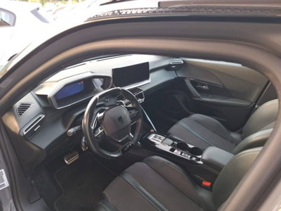 Peugeot 2008 BlueHDi 130 S&S EAT8 GT Pack (8)