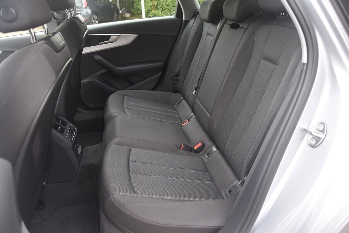 Audi A4 Avant 35 2.0 tdi mhev Business Advanced 163cv s-tronic (9)