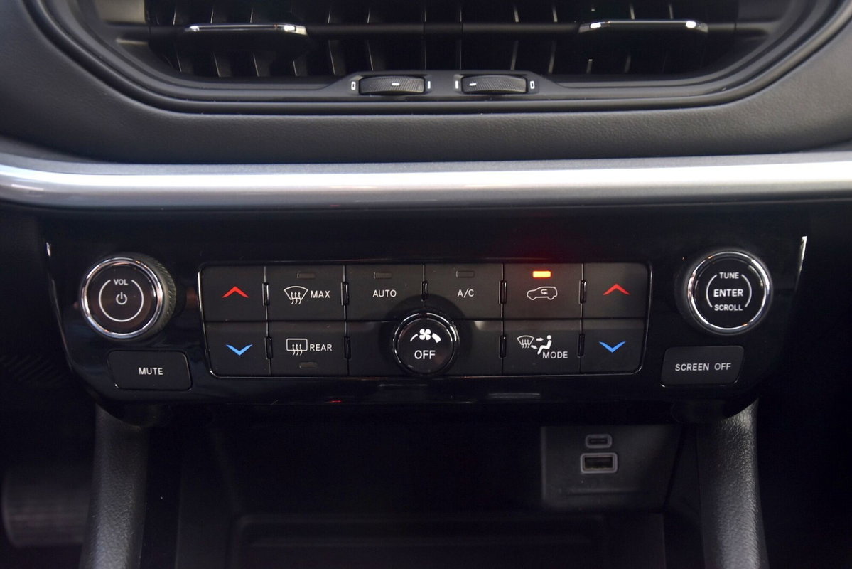 Jeep Compass 1.3 T4 190CV PHEV AT6 4xe Limited (16)