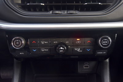 Jeep Compass 1.3 T4 190CV PHEV AT6 4xe Limited (16)