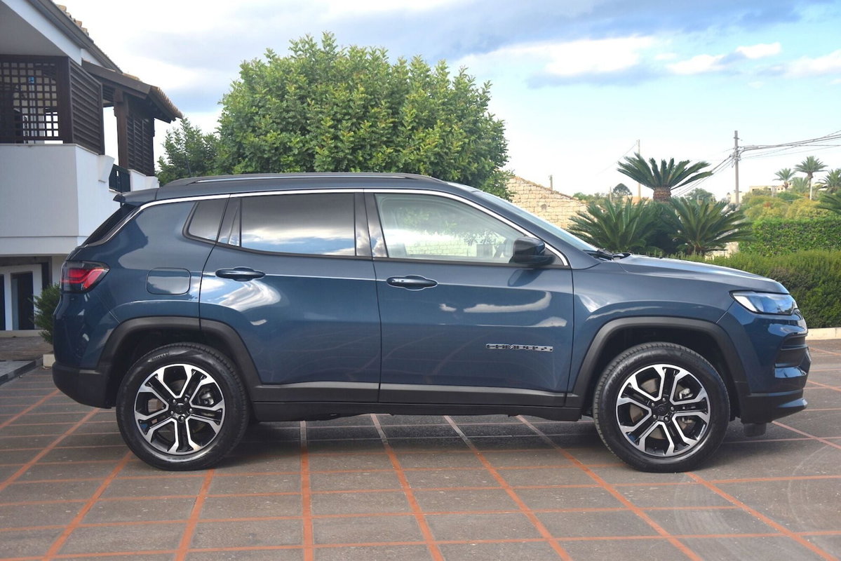 Jeep Compass 1.3 T4 190CV PHEV AT6 4xe Limited (4)