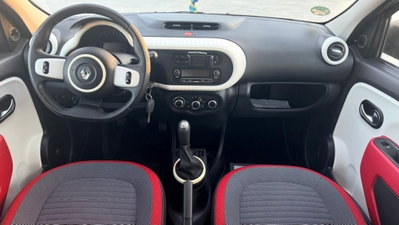 Renault Twingo 1.0 SCe Live (14)