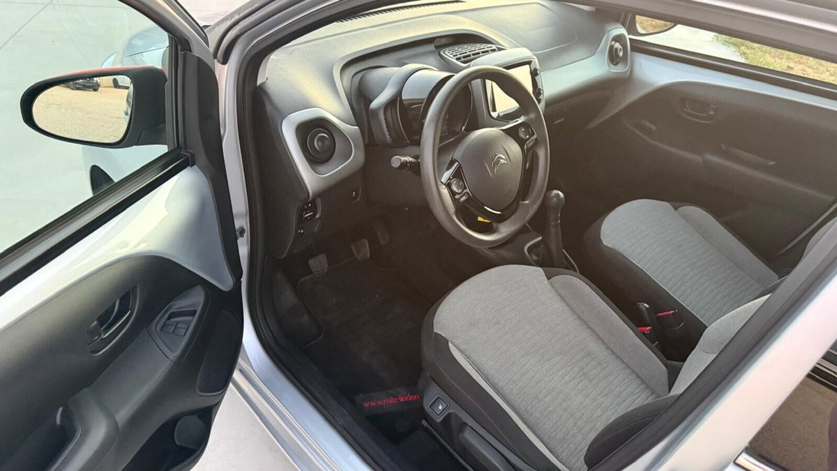 Citroen C1 C1 PureTech 82 5 porte Shine (11)