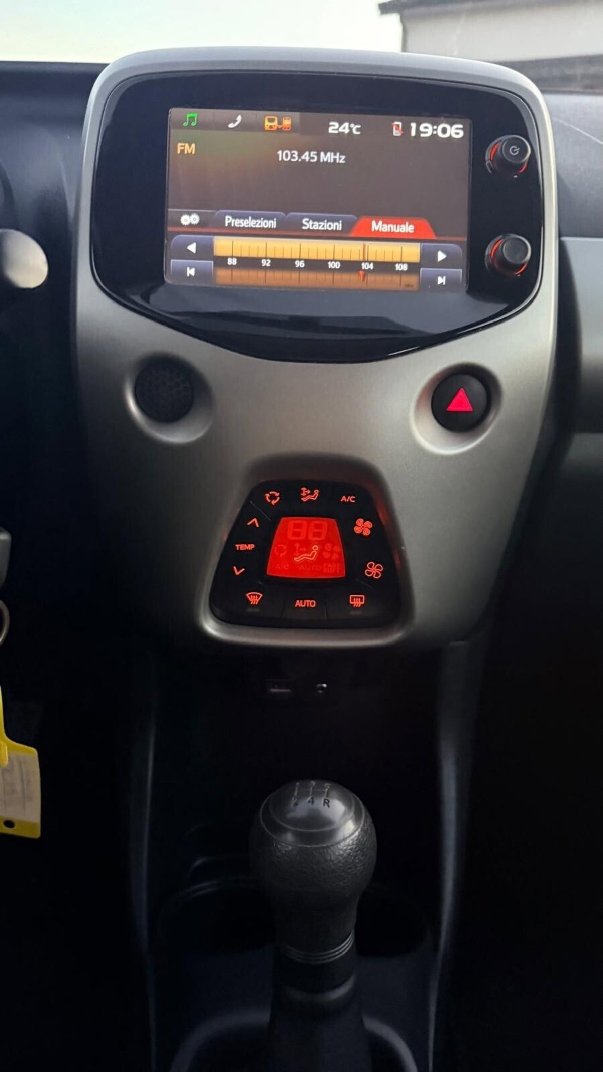 Citroen C1 C1 PureTech 82 5 porte Shine (19)