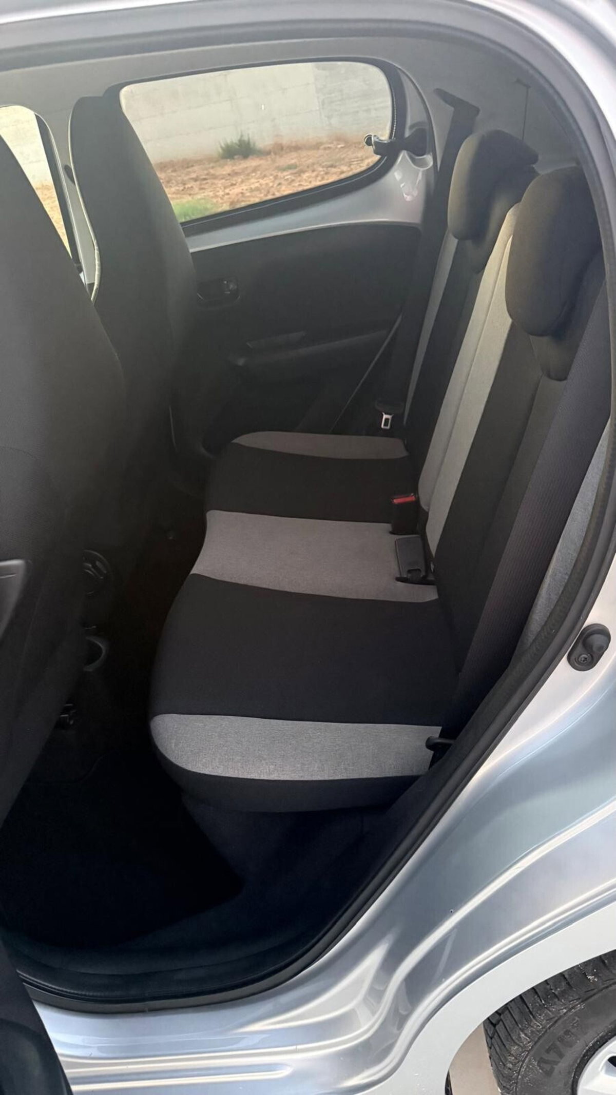 Citroen C1 C1 PureTech 82 5 porte Shine (20)