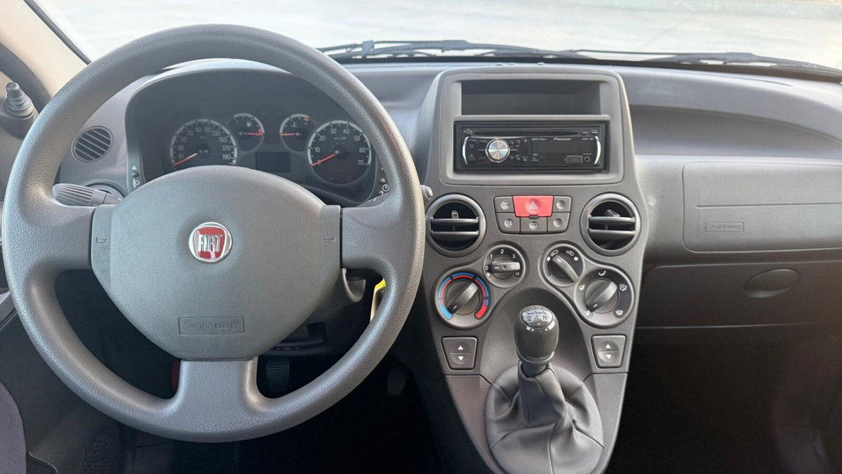 Fiat Panda 1.2 Emotion (13)