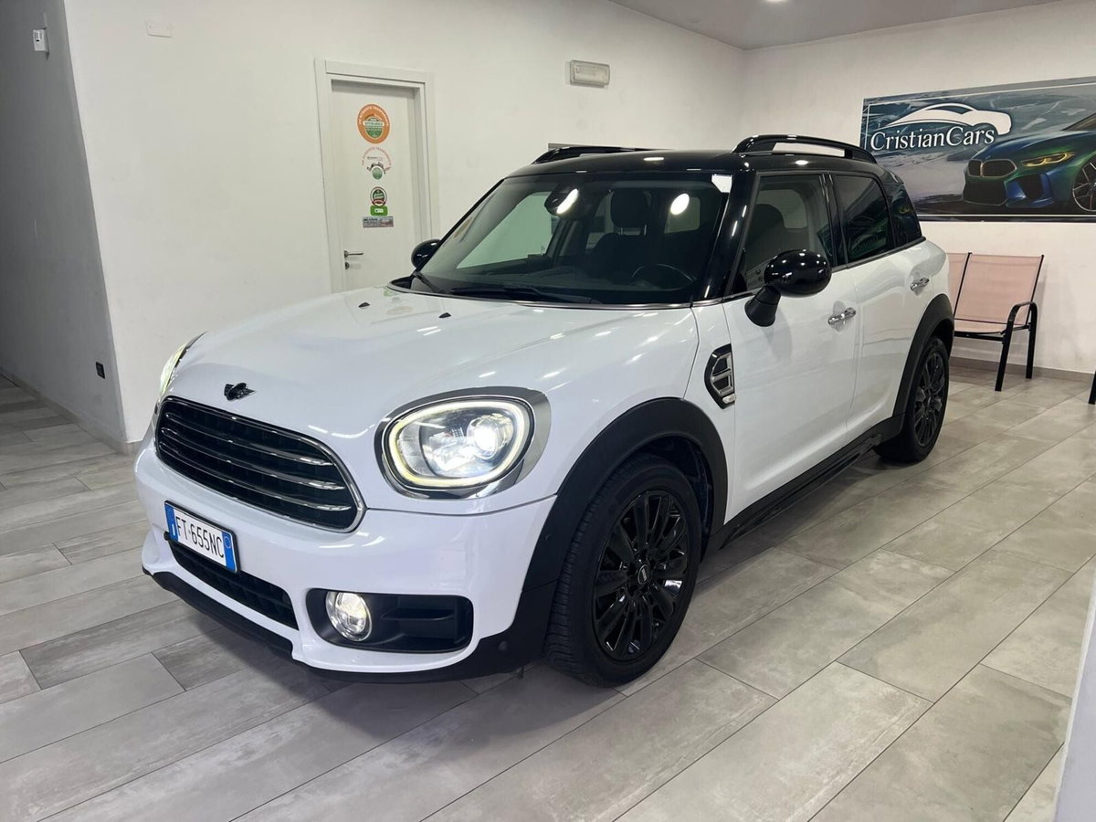 MINI Mini Countryman 2.0 Cooper D Essential Countryman (2)