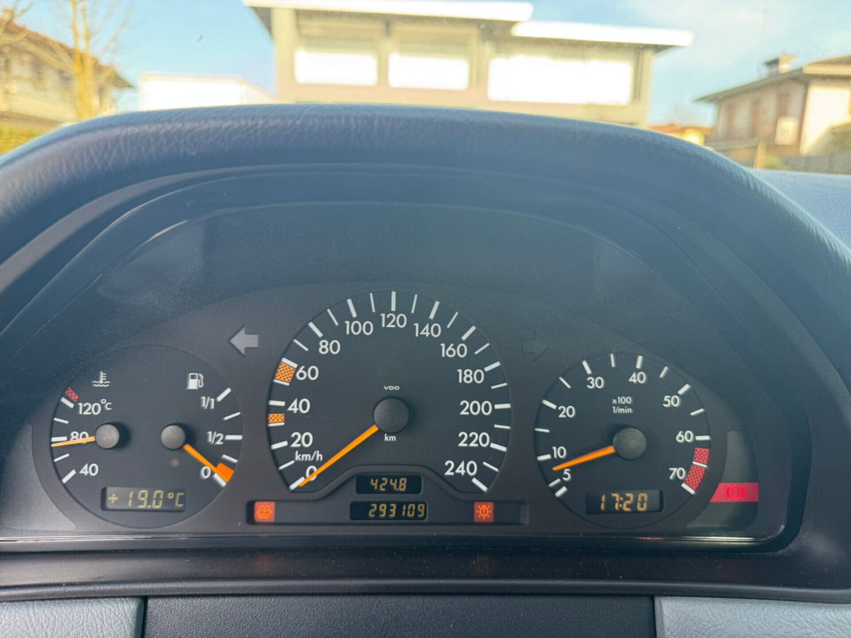 Mercedes-Benz Classe E 200 cat Avantgarde (15)