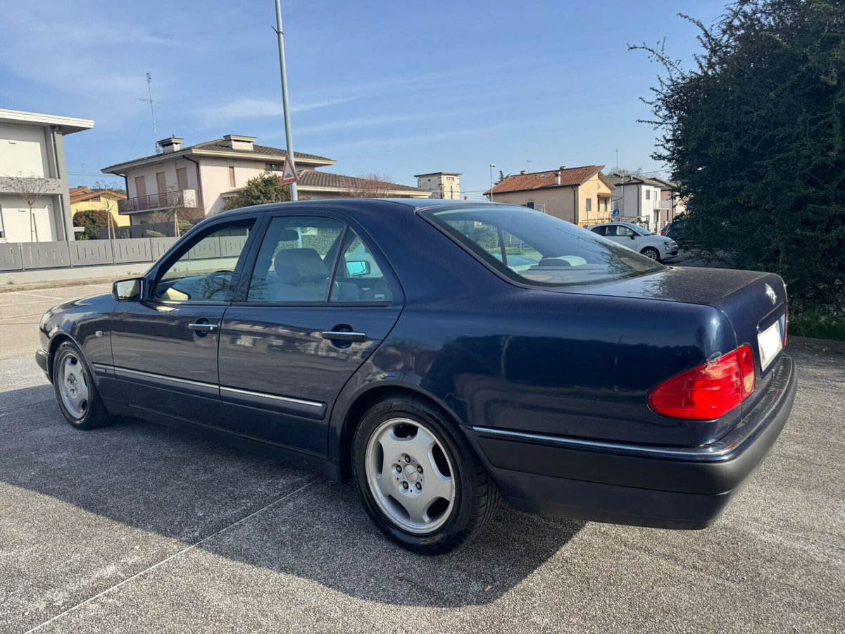 Mercedes-Benz Classe E 200 cat Avantgarde (7)