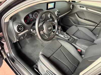 Audi A3 Sportback 1.6 TDI 105 CV CR S tronic Ambiente (12)