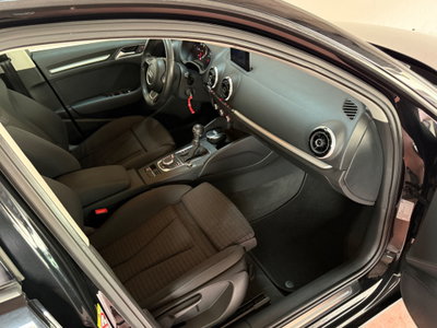 Audi A3 Sportback 1.6 TDI 105 CV CR S tronic Ambiente (14)