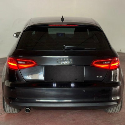 Audi A3 Sportback 1.6 TDI 105 CV CR S tronic Ambiente (4)