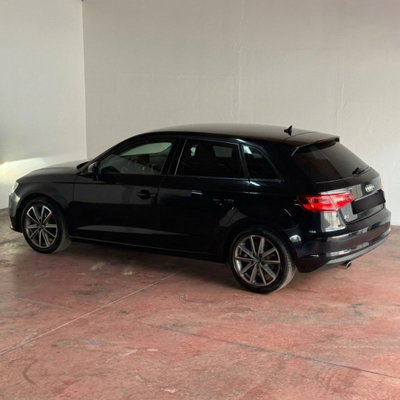 Audi A3 Sportback 1.6 TDI 105 CV CR S tronic Ambiente (7)