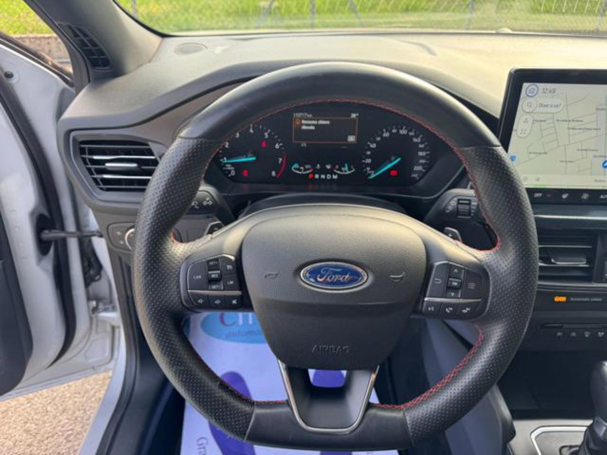 Ford Focus Station Wagon 1.0 EcoBoost Hybrid 155 CV SW ST-Line (11)