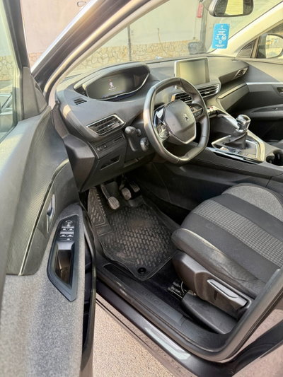 Peugeot 3008 BlueHDi 130 S&S Allure (10)