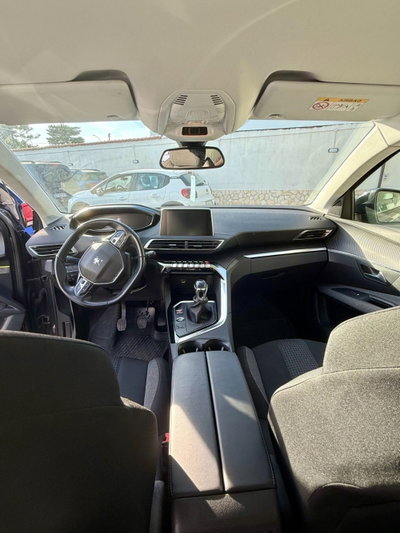 Peugeot 3008 BlueHDi 130 S&S Allure (9)