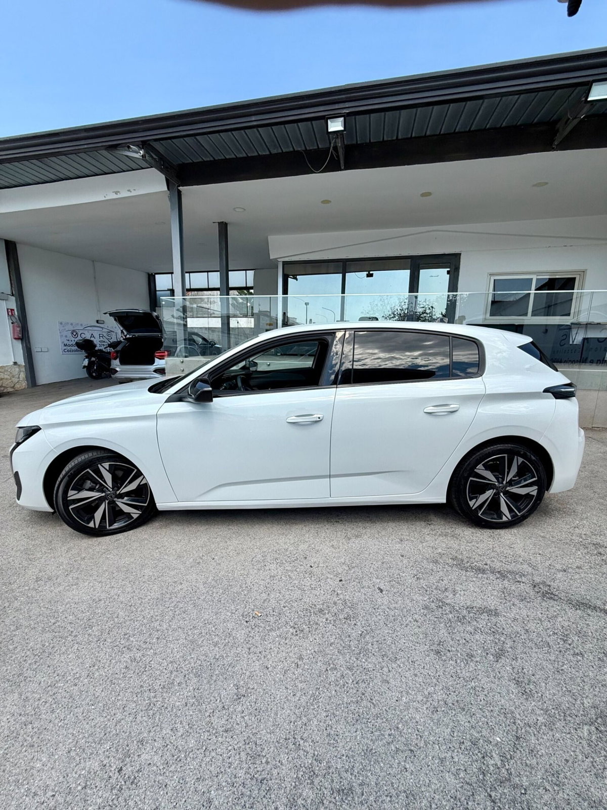 Peugeot 308 SW BlueHDi 130 S&S EAT8 Allure Pack (4)