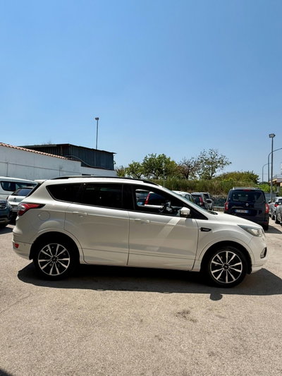 Ford Kuga 1.5 TDCI 120 CV S&S 2WD ST-Line (4)