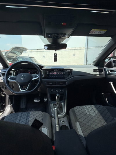 Volkswagen Taigo 1.0 TSI 110 CV DSG R-Line (10)