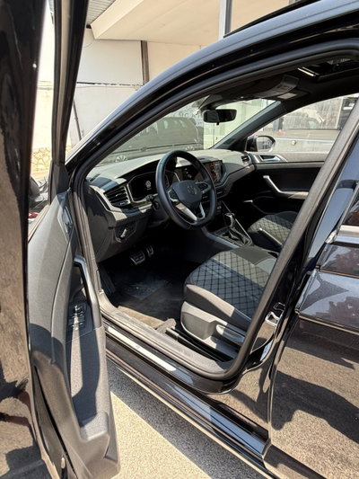 Volkswagen Taigo 1.0 TSI 110 CV DSG R-Line (13)